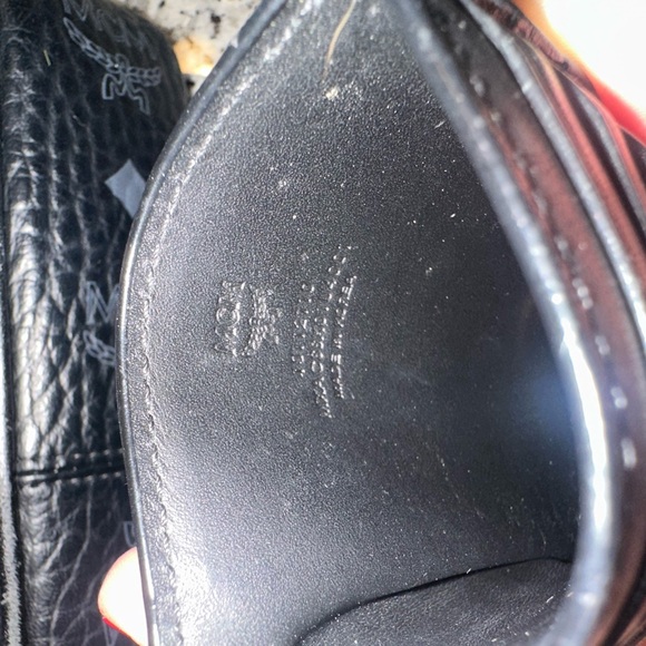 MCM: crossbody purse and card holder - Picture 7 of 7